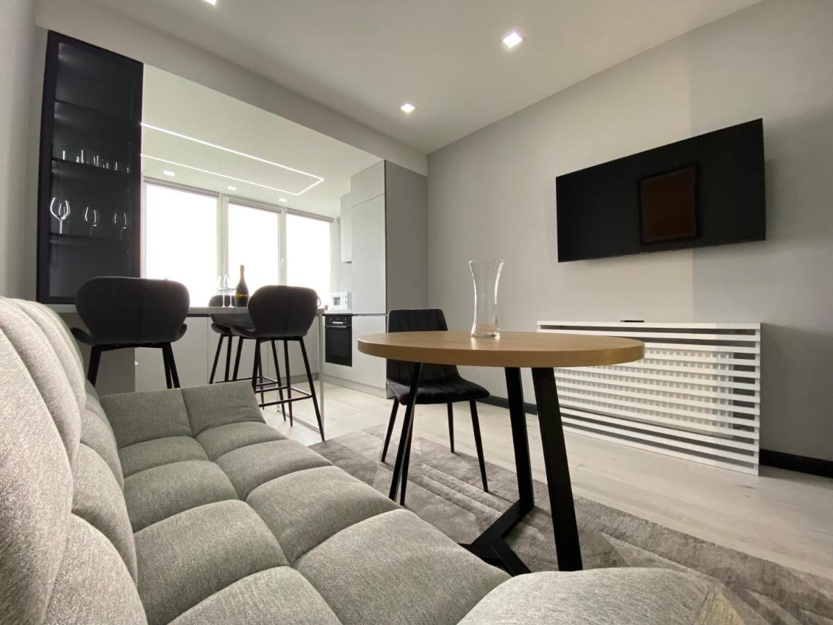 Minimalist Style Apartment With Best Location Кишинев Екстериор снимка